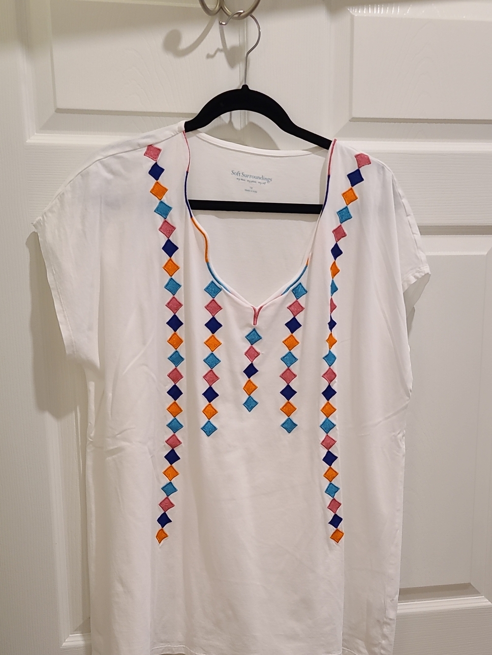 Soft Surroundings White Scoop Neck Embroidered Diamond Tunic